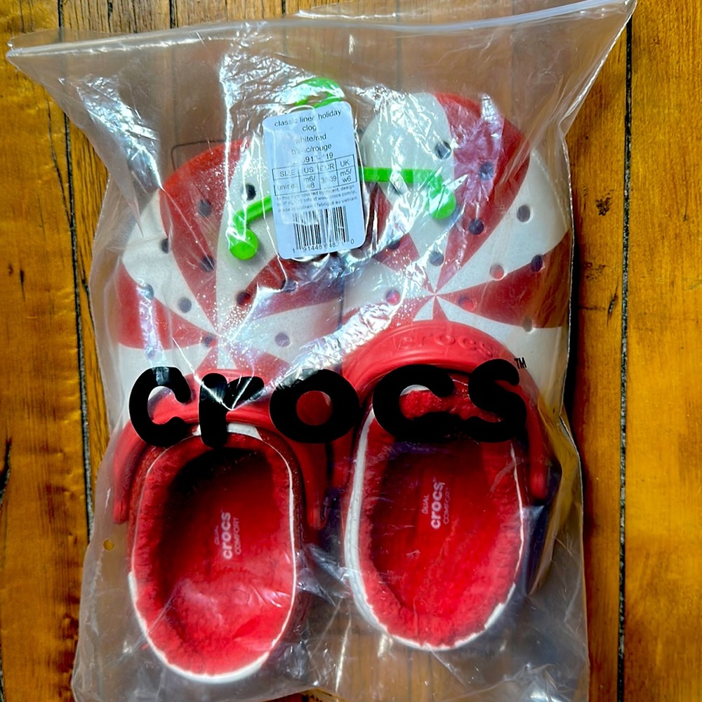 Fleece Lined&glittery holiday CROCS